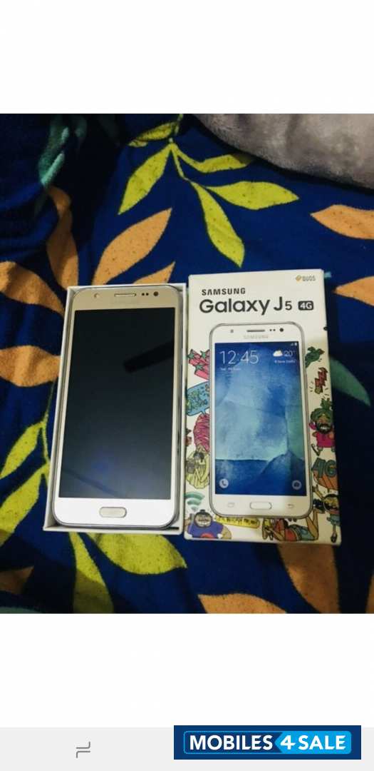 Gold Samsung  j5