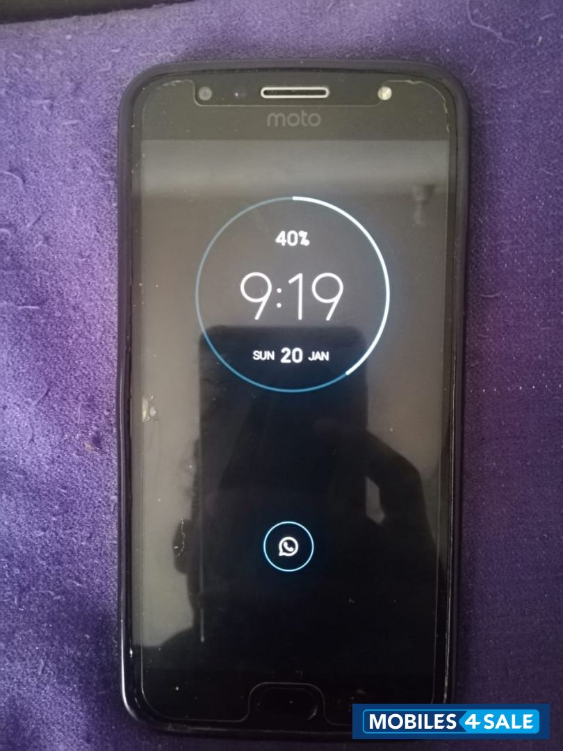 Grey Motorola  Moto G5S plus