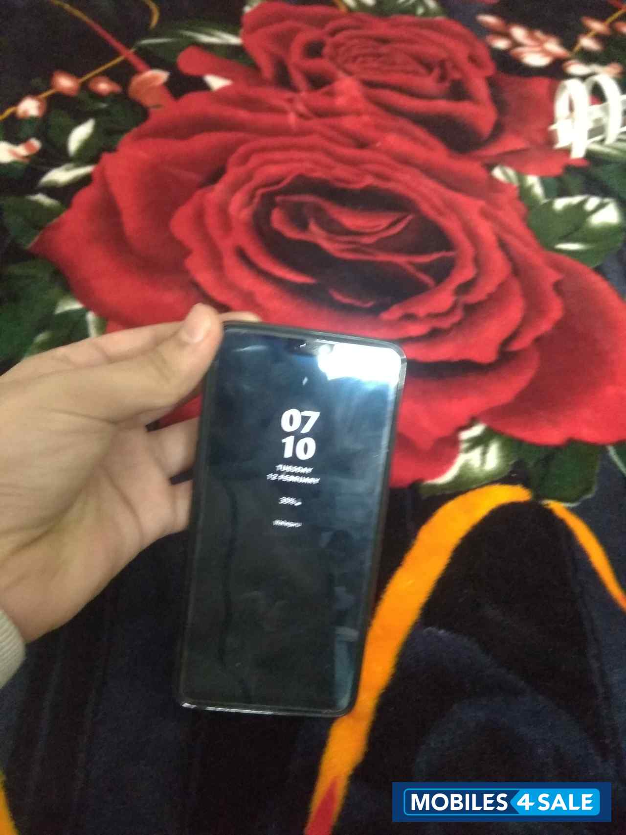 Black OnePlus  A6000