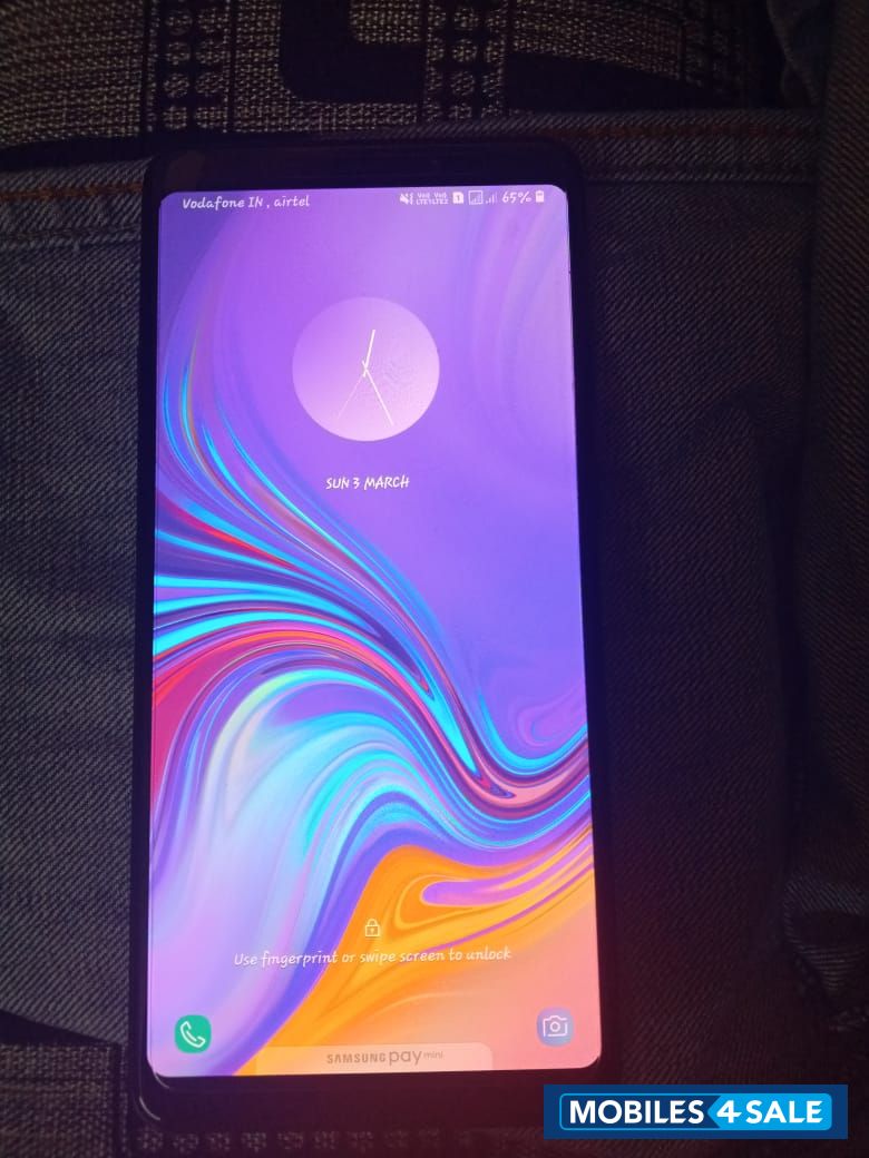 Samsung  A 9