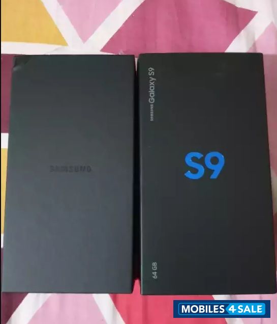 Blue Samsung  Galaxy s9