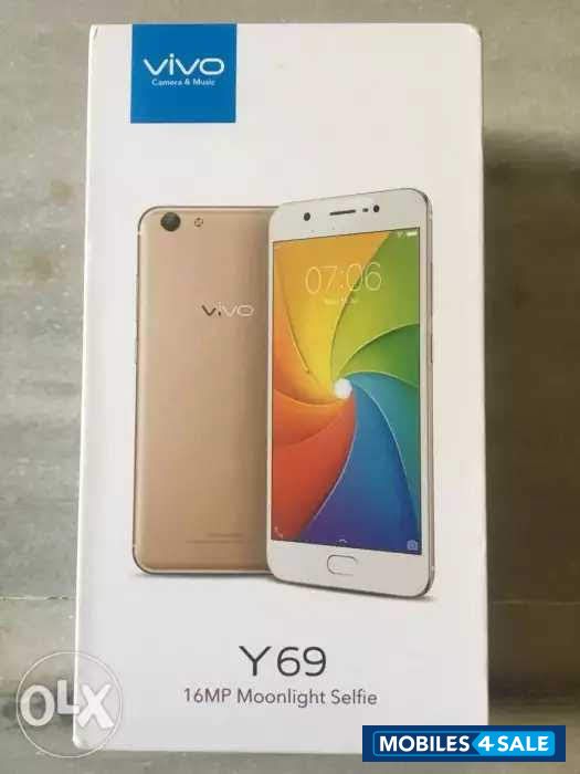 Vivo  Y69