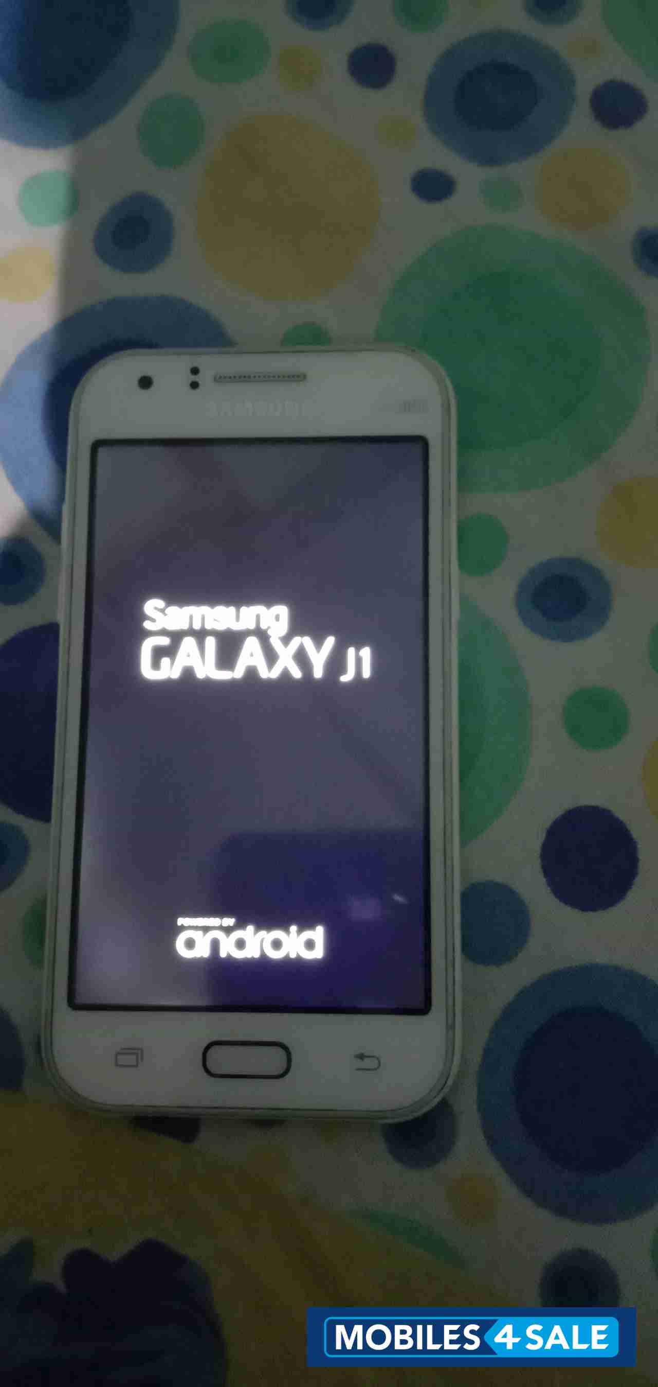 Samsung  Galaxy j1