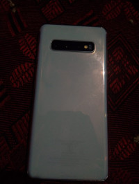 White Samsung  S10