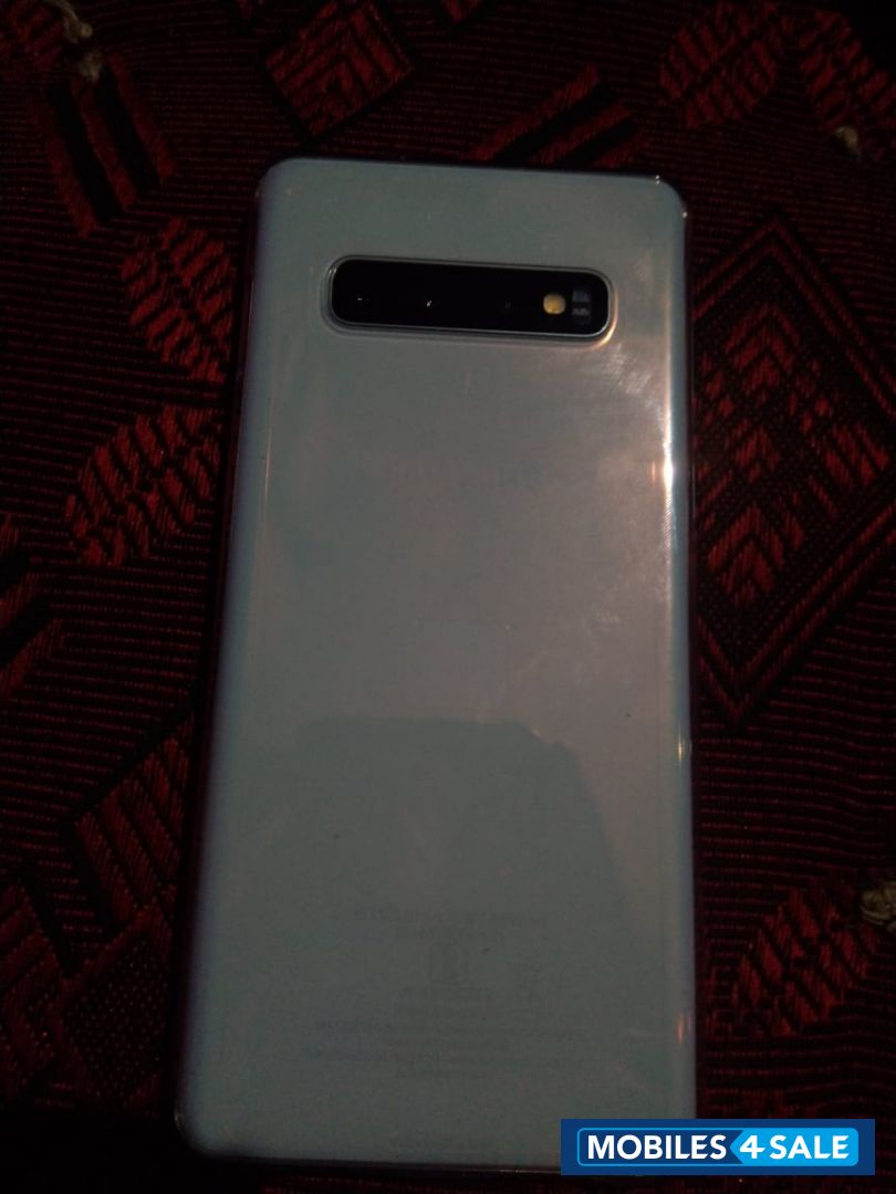 White Samsung  S10