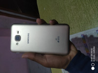 Samsung  J7