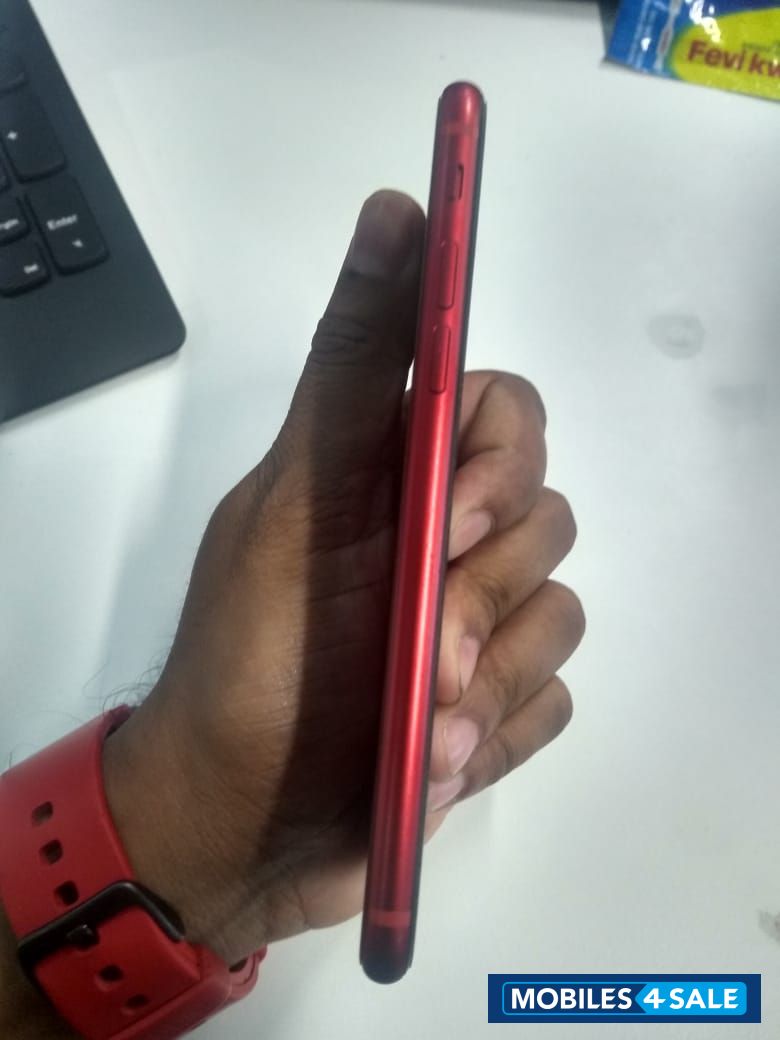 Red Apple iPhone 8