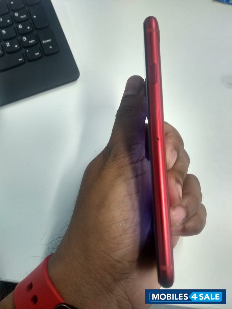 Red Apple iPhone 8