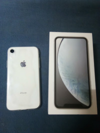 Apple  XR 64 gb