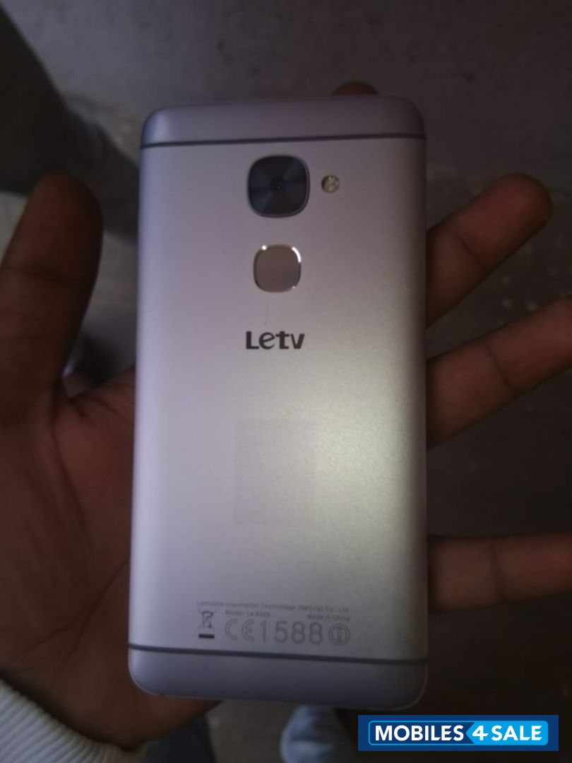 LeEco  Le 2