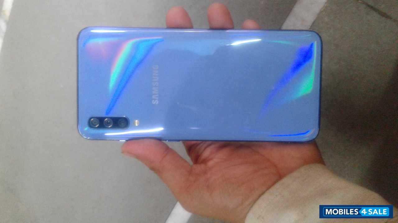 Samsung  A70