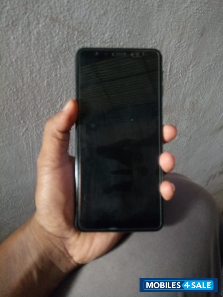 Black Samsung Galaxy A7