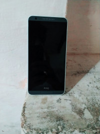 HTC  Desire 820