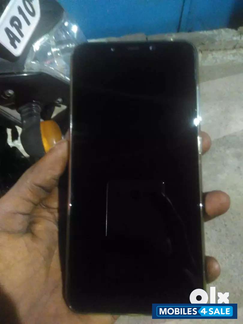 Xiaomi  Poco f1