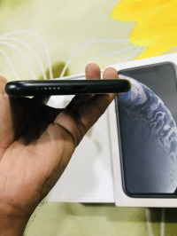 Apple  iPhone XR