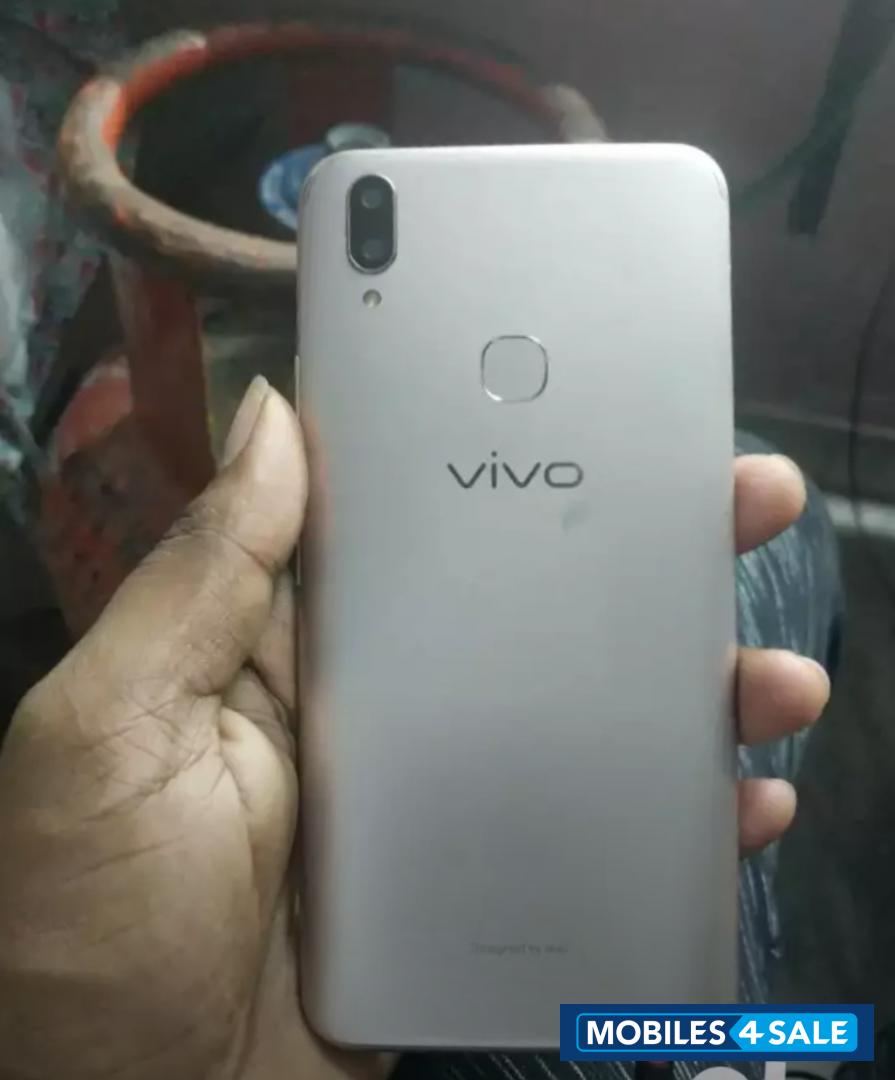 Vivo  V9