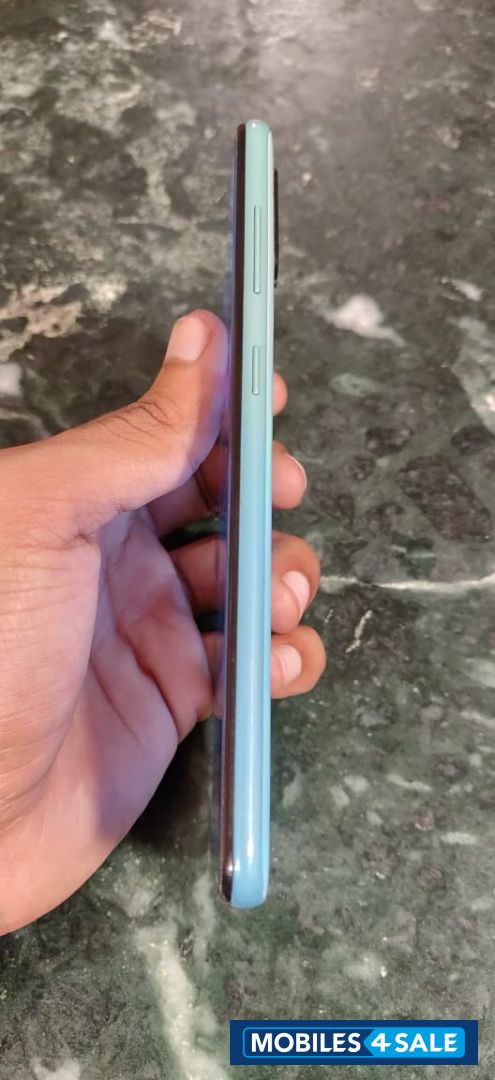 Blue Samsung  Galaxy m40