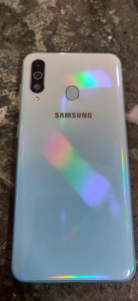 Samsung  Galaxy m40