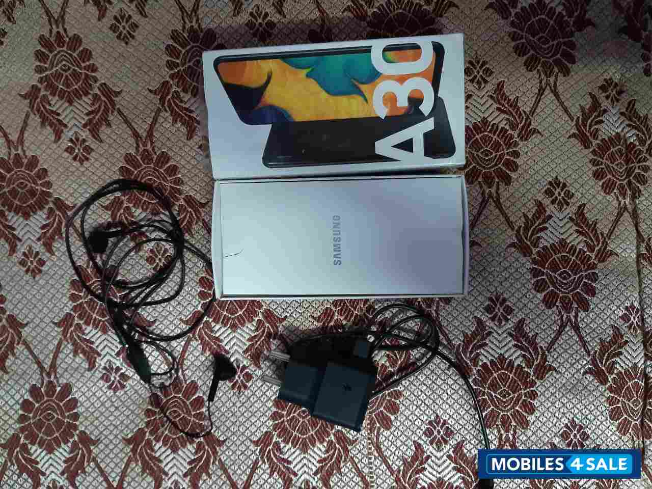 Samsung  Samsung A30