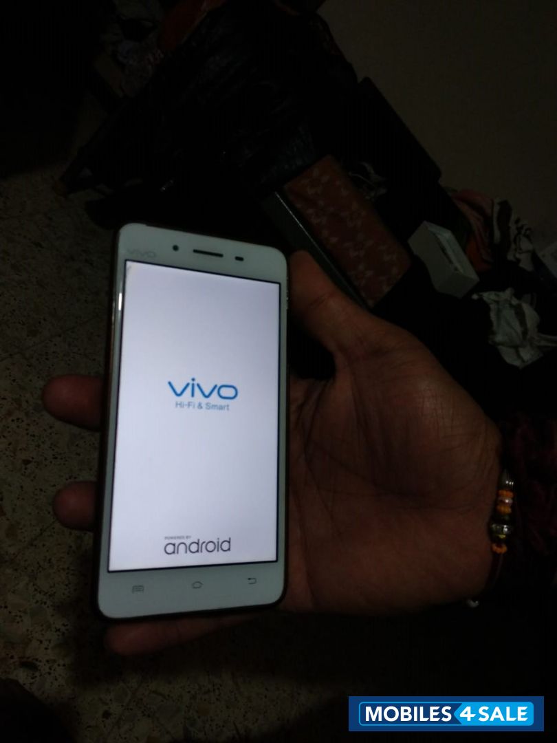 White Vivo  v3