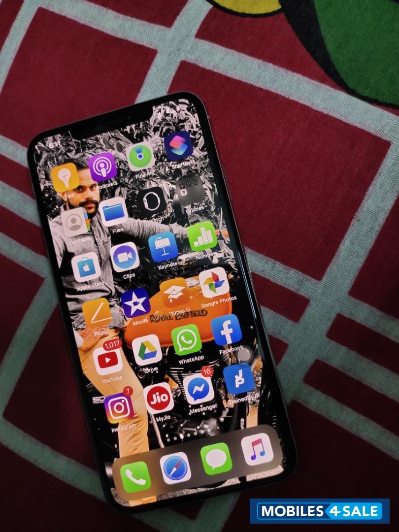 Apple  Xs max