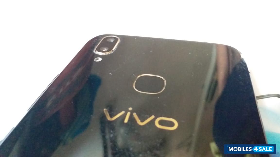 Vivo  V9