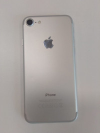 Apple  iphone 7 Silver 128 GB