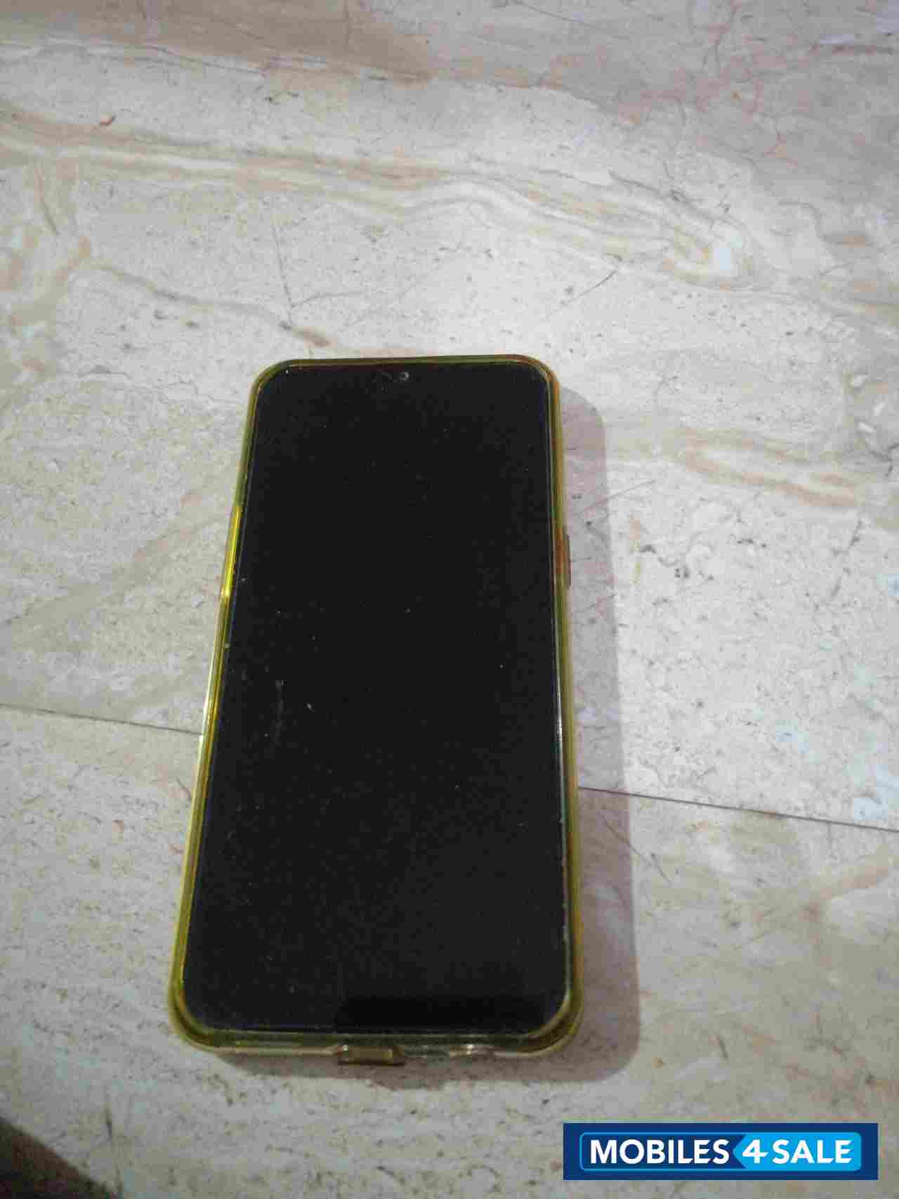 Black Realme  3