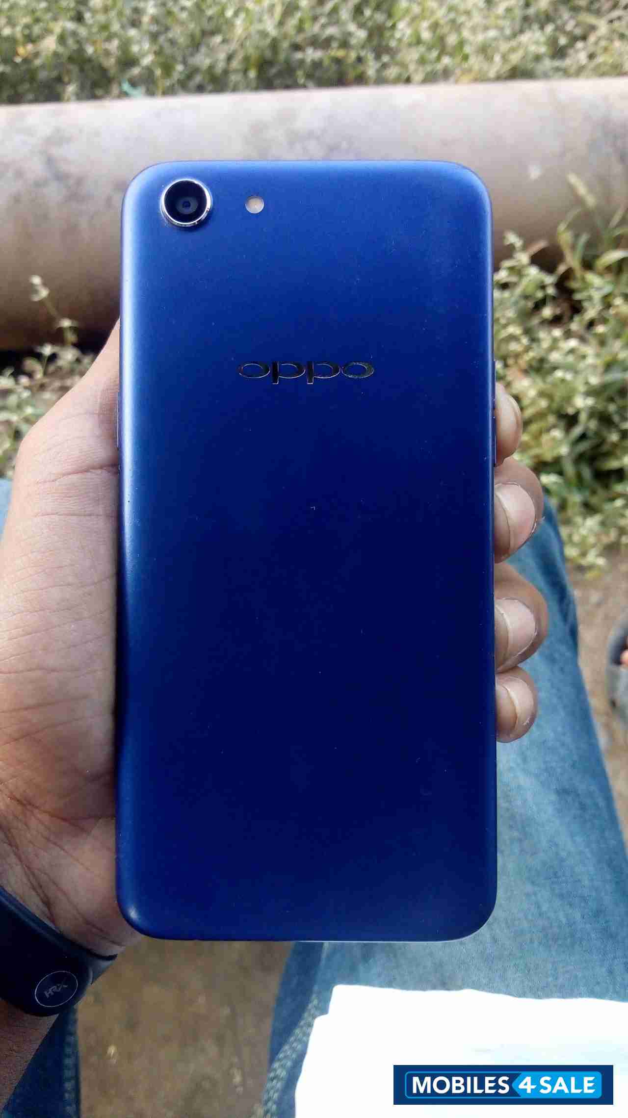 Oppo  a83