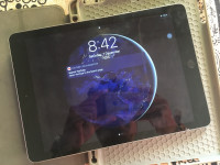 Apple  Ipad 6 32gb wifi only