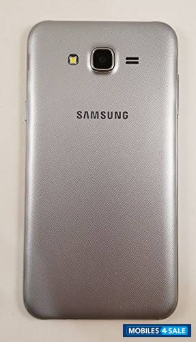 Samsung  J7