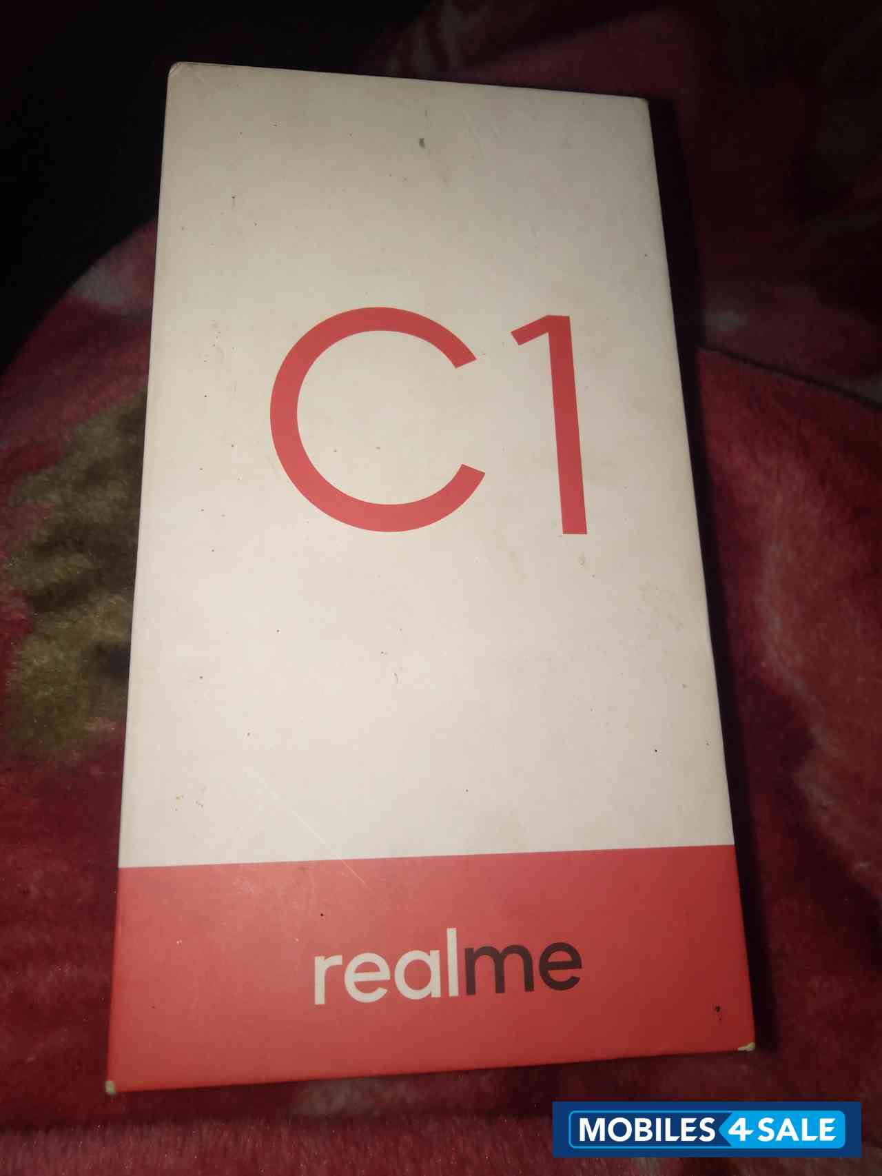 Black Realme  C1