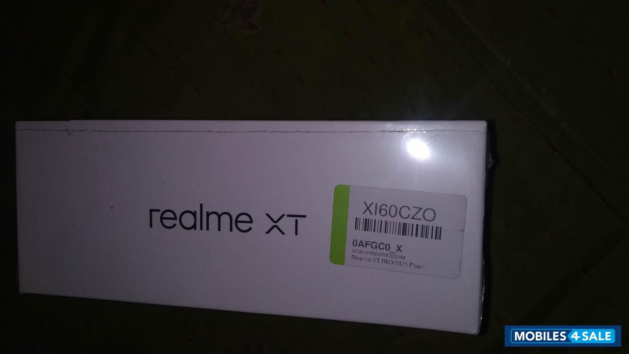 Realme  Xt