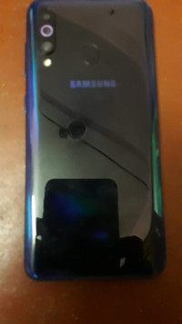 Samsung  Galaxy m40