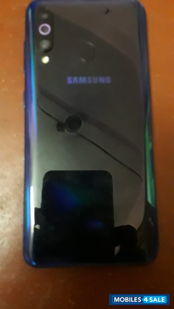 Samsung  Galaxy m40