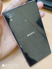 Black Sony Xperia Z1