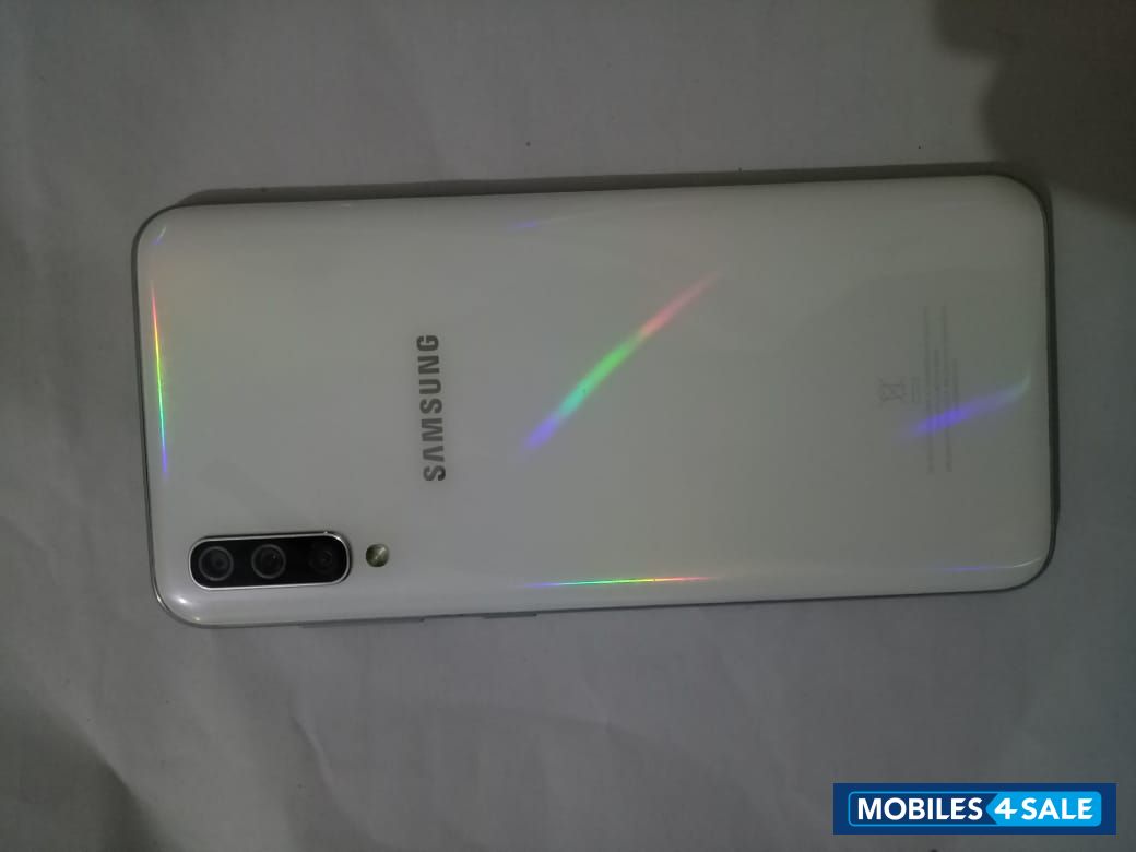 Samsung  galaxy A 50