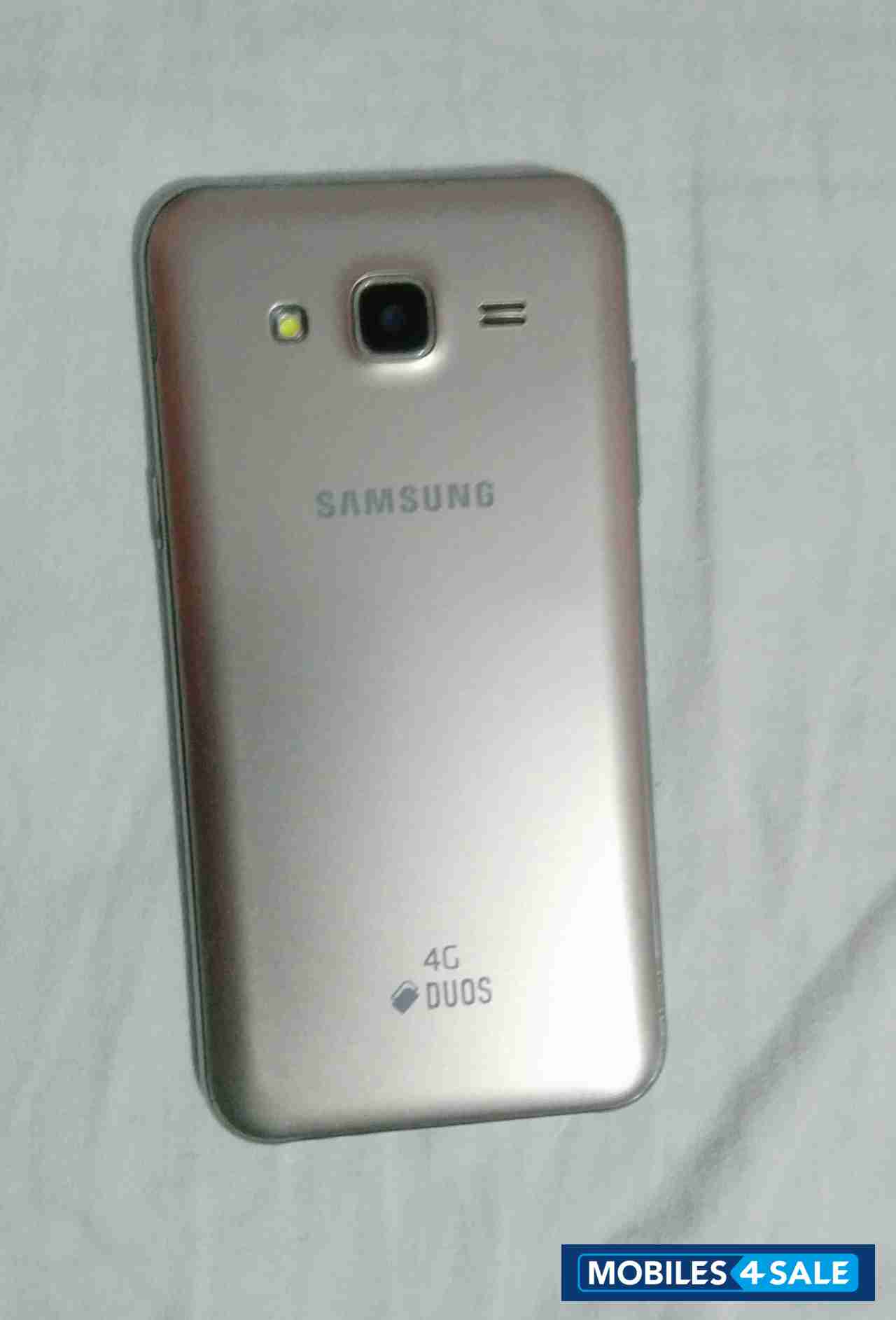 Samsung  j5