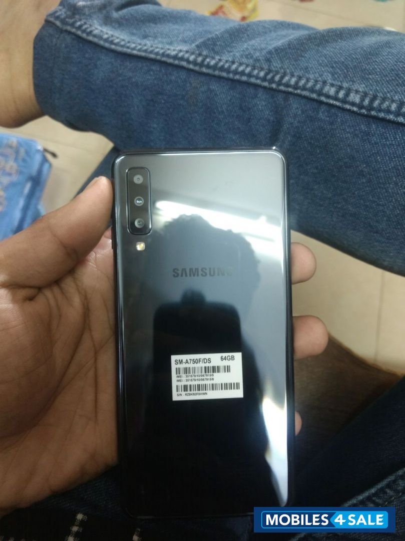 Black Samsung  Galaxy a7