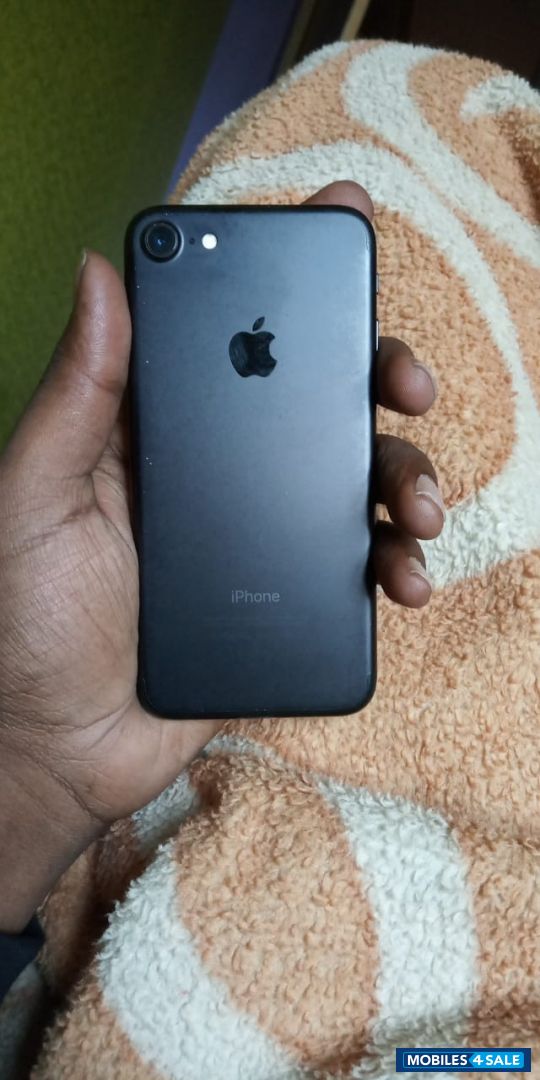 Apple  iPhone 7