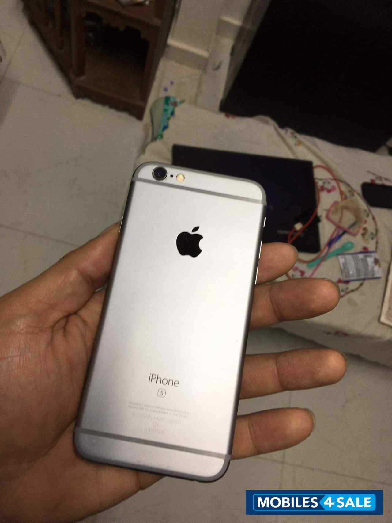 Apple  iPhone 6s