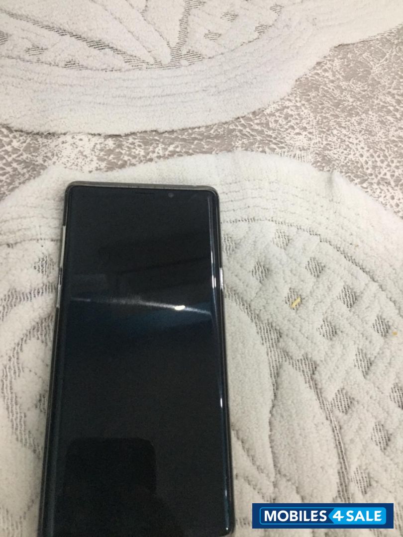 Black Samsung  Galaxy note 9