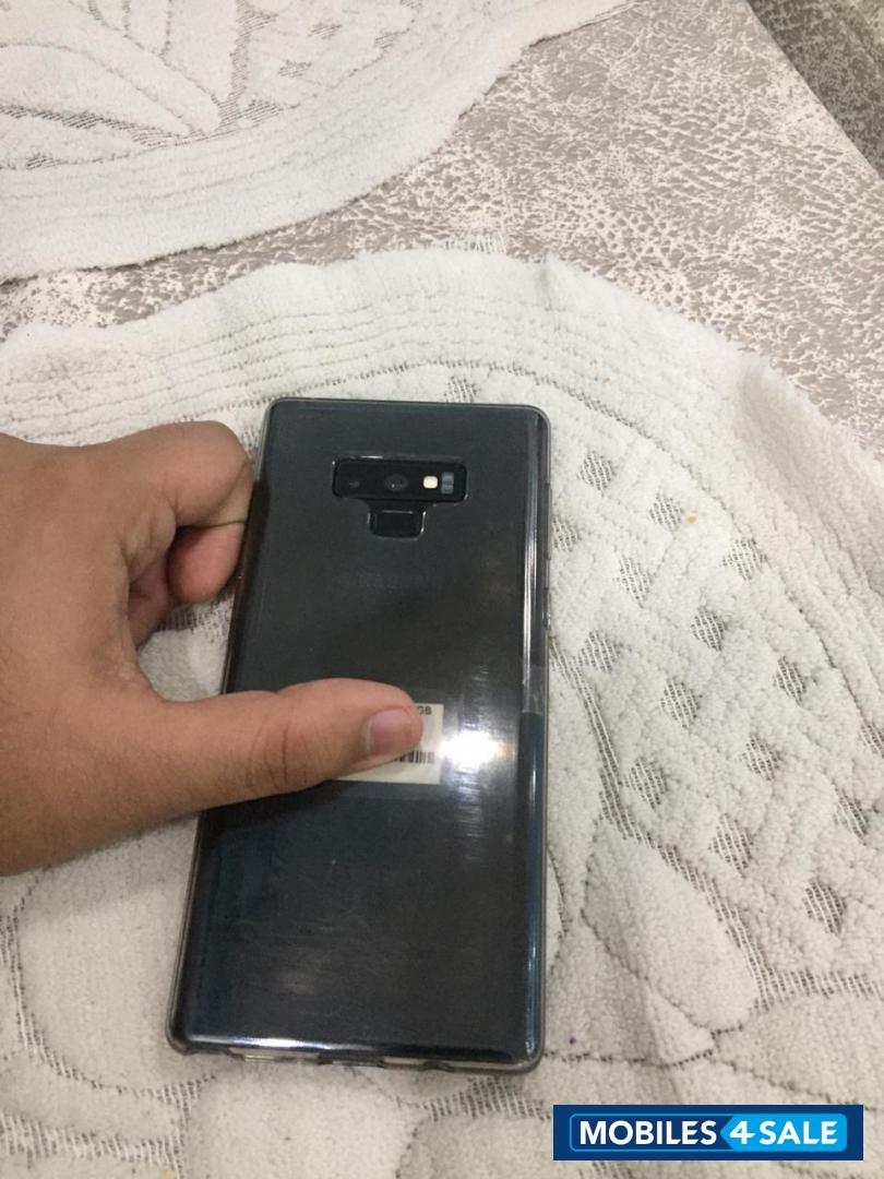 Black Samsung  Galaxy note 9