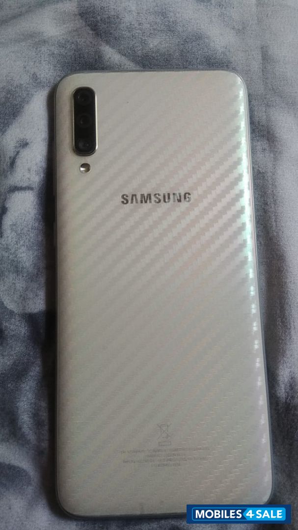 Samsung  Galaxy A 70