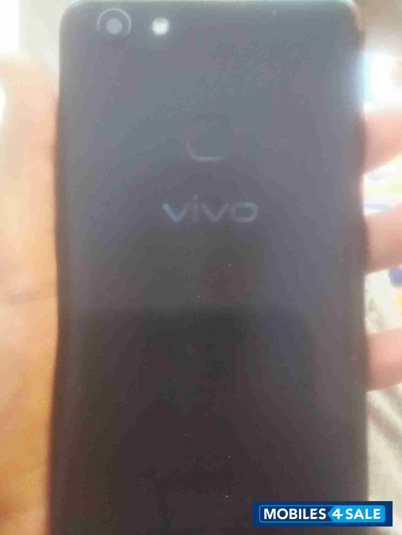 Vivo  V7v7+