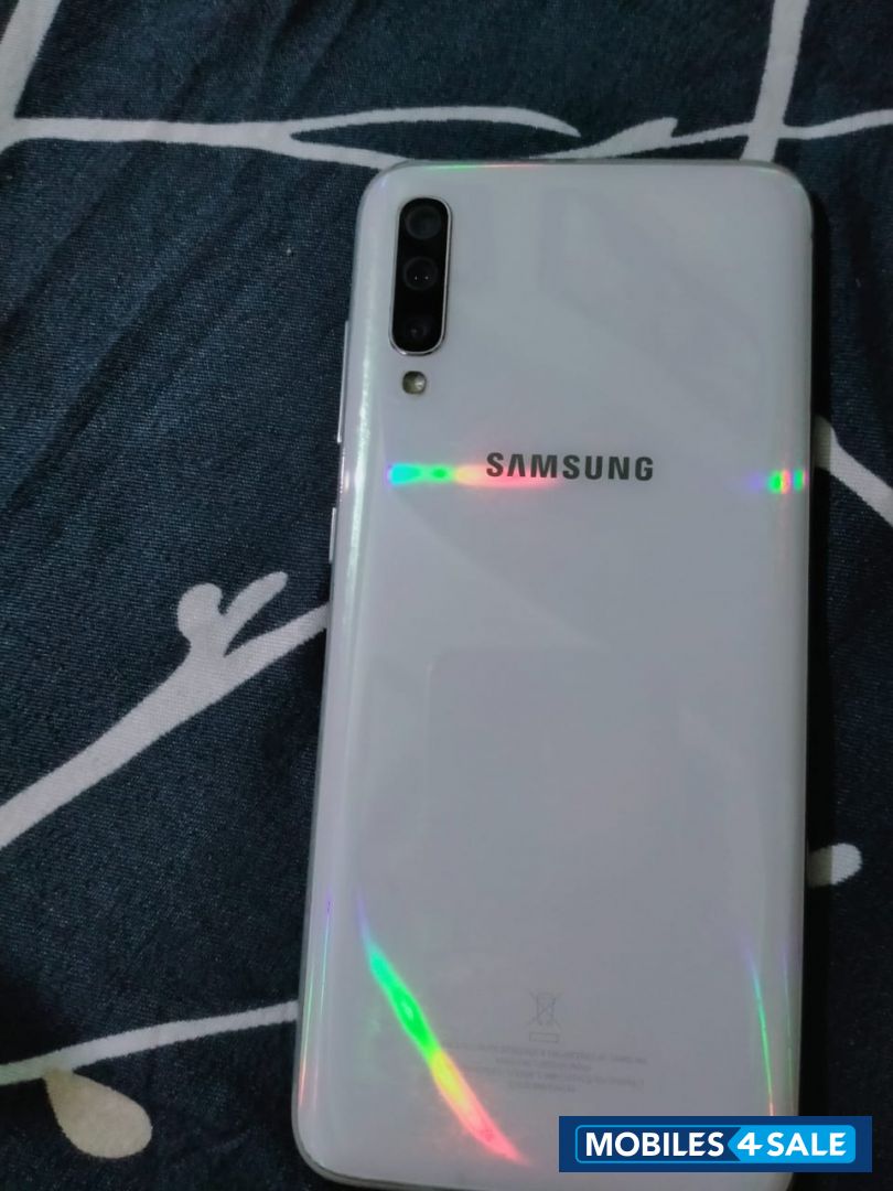 Samsung  Galaxy A70