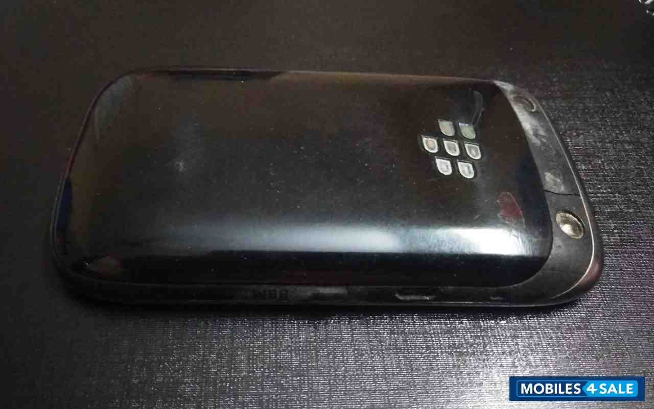 Black BlackBerry Curve 9320