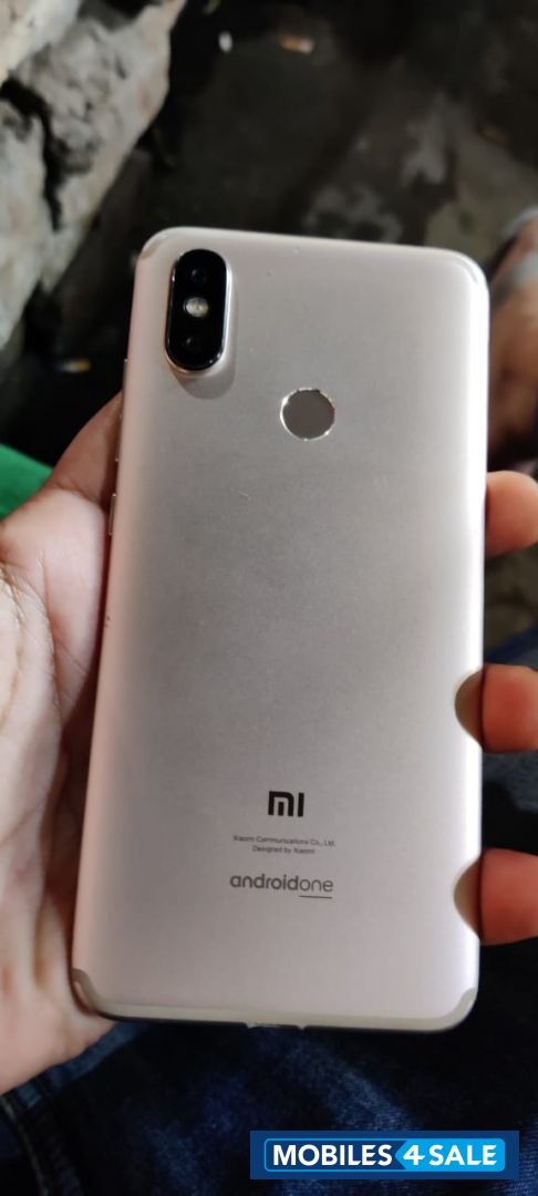 Xiaomi  Mi A2