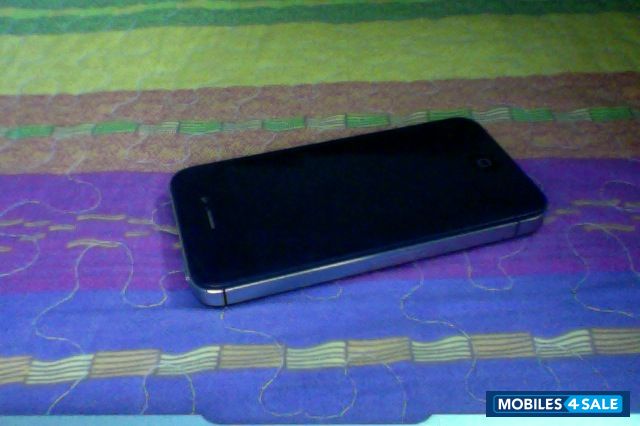 Black Apple iPhone 4S