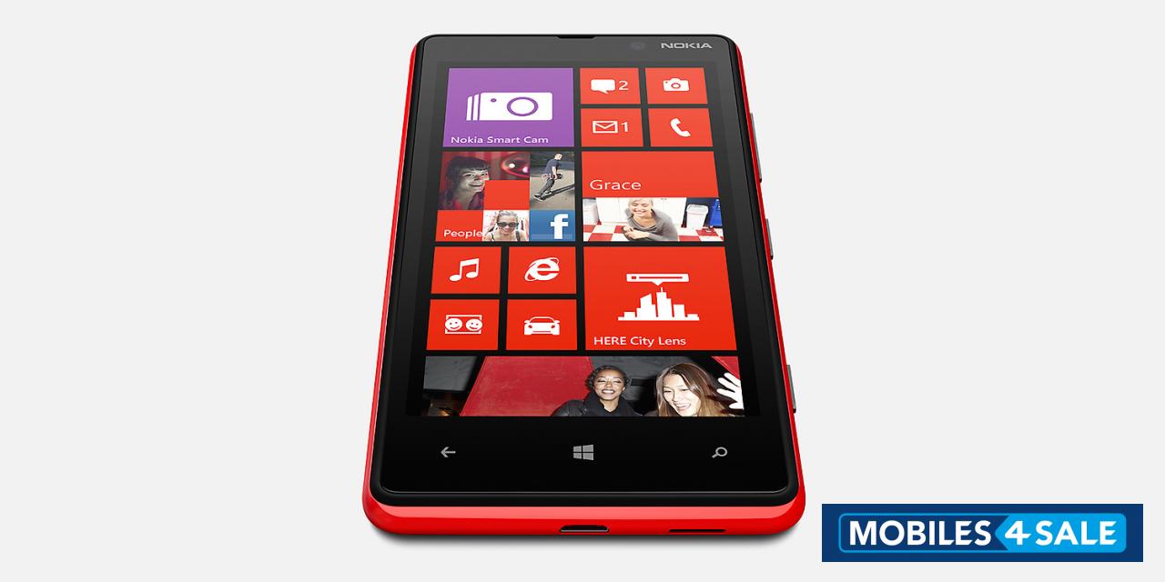 Red Nokia Lumia 820